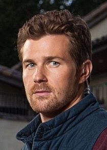 Josh Kelly
as Jeremy Carver