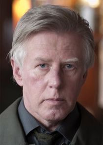 Phil Davis
as DS Ray Miles