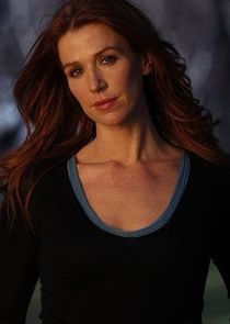 Poppy Montgomery
as Det. Carrie Wells