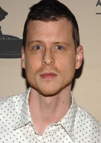 Kevin Rankin
as Det. Roe Saunders