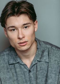 Phillip Lewitski
as Apollo 4