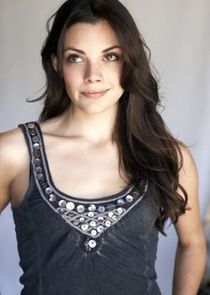 Sarah Habel
as Daphne