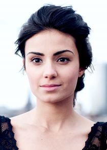 Aiysha Hart
as Paula Inchon