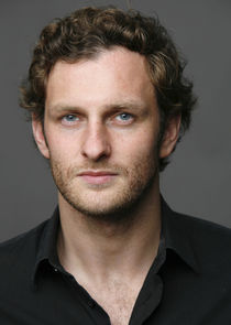 Steven Cree
as Bob Poland