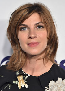 Natalia Tena
as Val Burgess