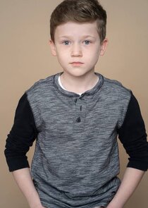 Ethan Monaghan
as Horton