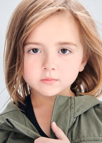 Luciana Vandette
as Bailey