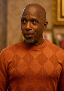 Ntare Guma Mbaho Mwine
as Blessing Kamara