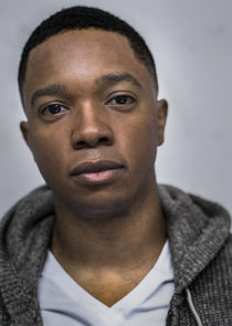 Benjamin Charles Watson
as Royce Saxton