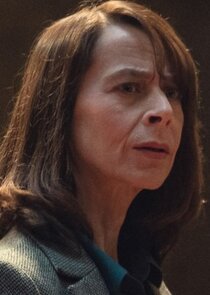 Kate Dickie
as DCS Moira Jacobson