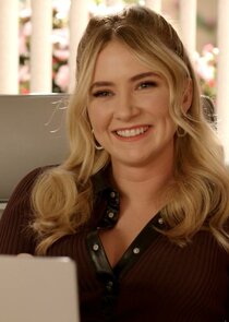 Eliza Bennett
as Amanda Carrington