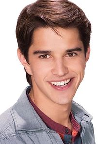 Joseph Haro
as Junior Hernandez