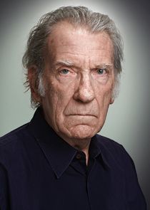 David Warner
as Povel Wallander