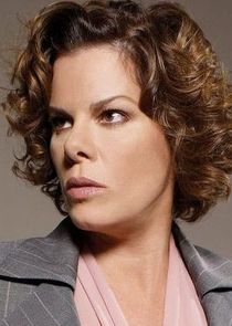 Marcia Gay Harden
as Claire Maddox