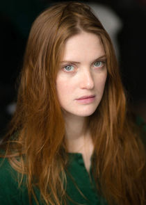 Fleur Geffrier
as Camille Léger