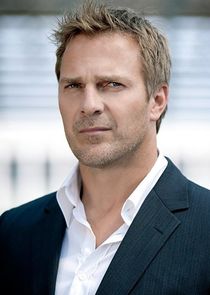 Mike Dopud
as Detective McDermott