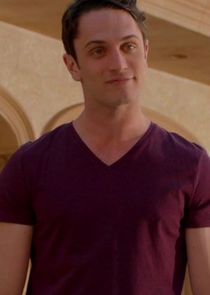 Colin Woodell
as Ethan Sinclair