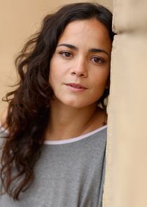 Alice Braga
as Amanda Lucas5