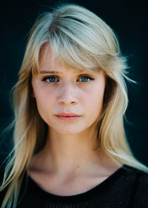 Clara Rosager
as Nadya Wojcik