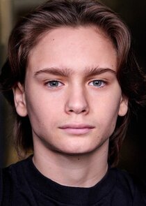 Etienne Kellici
as Lucas Miller