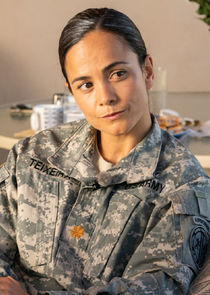 Alice Braga
as Maggie Teixeira