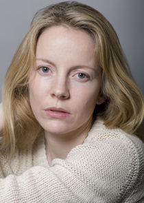 Alexandra Moen
as High Priestess Turia