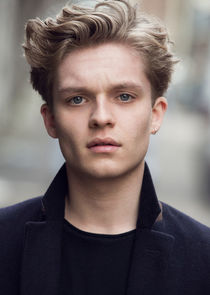 Tom Glynn-Carney
as Young Gaius