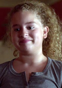 Allie Grant
as Isabelle Hodes