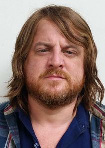 Shaun Martindale
as Phil McGangus