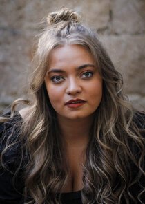 Naarah
as Sharelle Muir