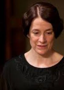 Raquel Cassidy
as Phyllis Baxter