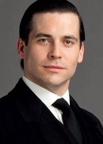Rob James Collier
as Thomas Barrow