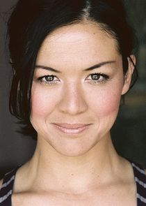 Mapuana Makia
as Noelani