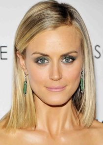 Taylor Schilling
as Lacey Curtis