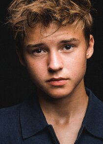 Maxwell Jenkins
as Jordan Adler