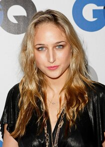 Leelee Sobieski
as Cécile de Volanges