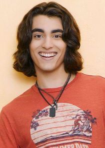 Blake Michael
as Tyler James