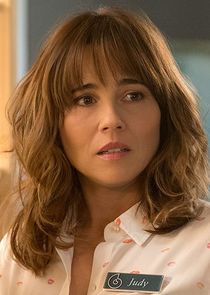Linda Cardellini
as Judy Hale