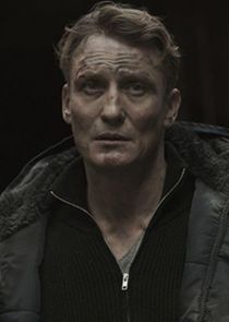 Oliver Masucci
as Ulrich Nielsen