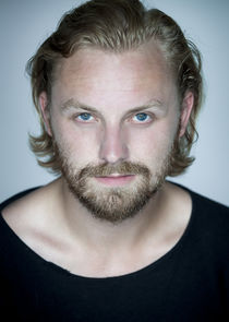 Tom Canton
as Captain Denny