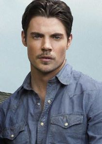 Josh Henderson
as John Ross Ewing III