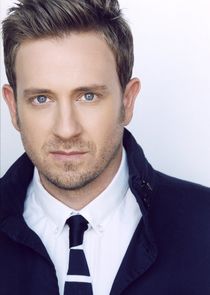 Tom Lenk
as Hox