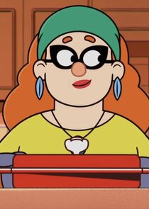 Kaitlyn Robrock
as Roxie Guttman