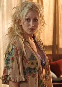 Jennifer Blanc
as Kendra Maibaum