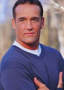 John Wesley Shipp
as Mitch Leery