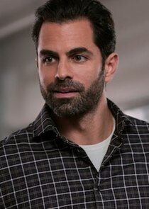 Gerardo Celasco
as Detective Alex Lopez