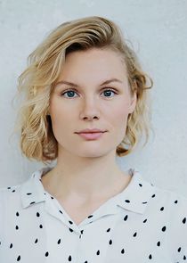 Rosalie Thomass
as Hannie Lessing