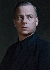 Tom Wlaschiha
as Hagen Forster