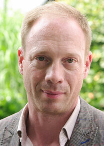 Johann von Bülow
as Viktor Gruber