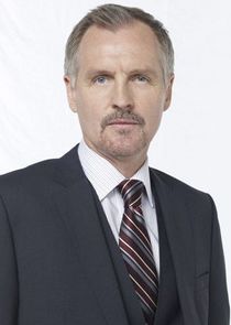 Andrew Airlie
as Mike Goss